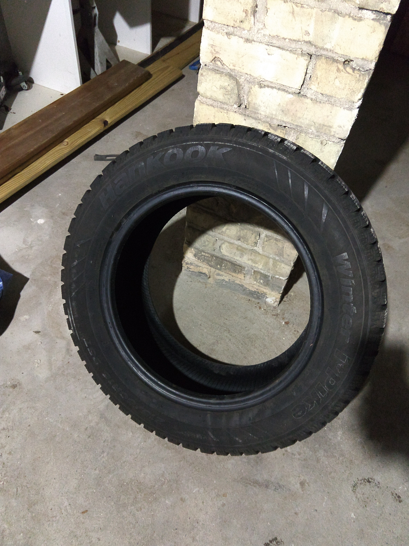Illustration for article titled Posting a deal for the oppos who need snow tires